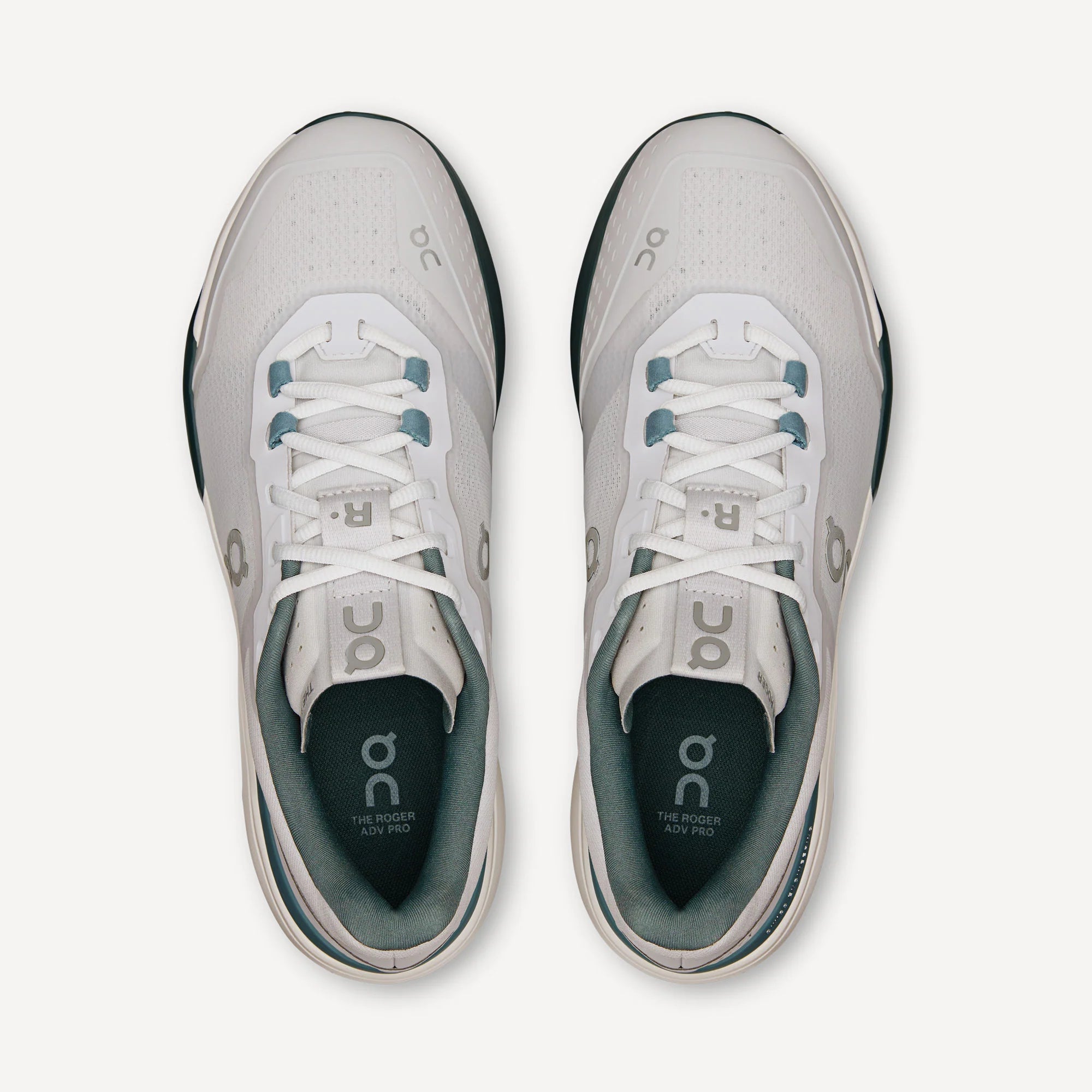 On The Roger Advantage Pro Men's Hard Court Tennis Shoes